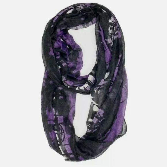 DisneyParks The Nightmare Before Christmas Infinity Scarf NWT - Picture 8 of 9